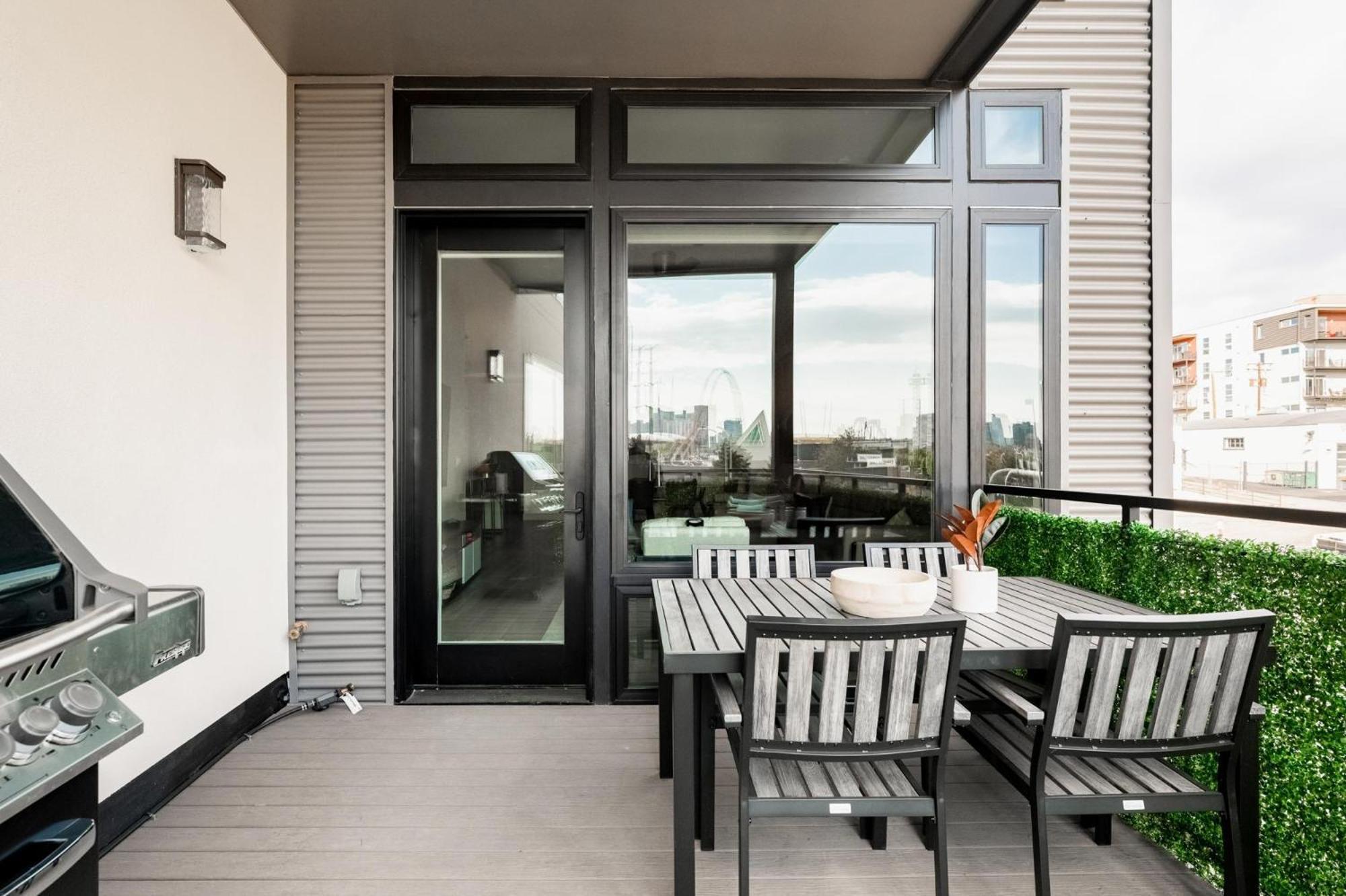 Gameday Oasis - Private Balcony - Jefferson Park - Tesoro Villa เดนเวอร์ ภายนอก รูปภาพ