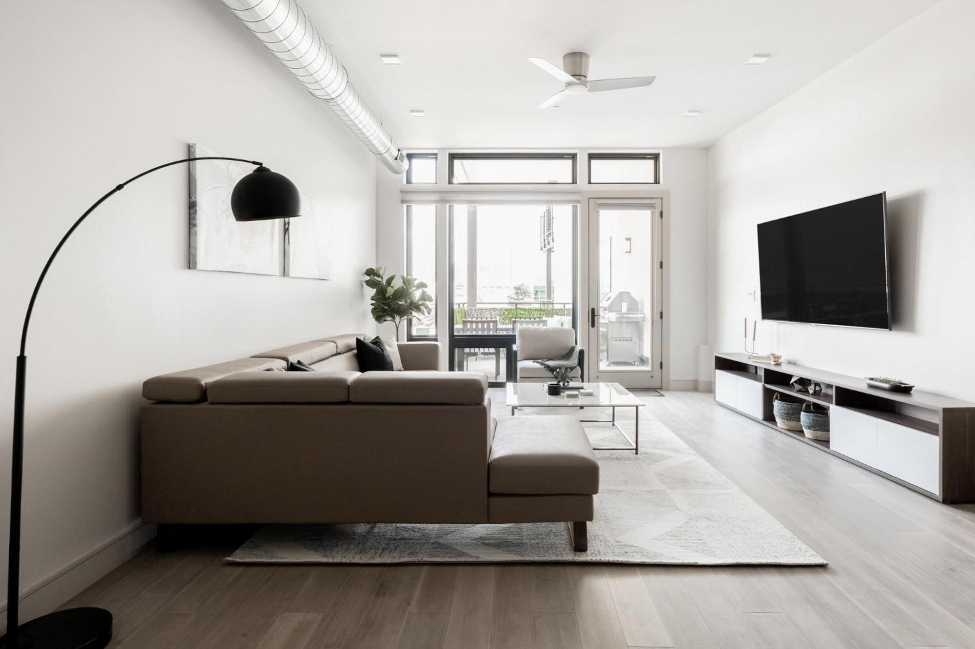 Gameday Oasis - Private Balcony - Jefferson Park - Tesoro Villa เดนเวอร์ ภายนอก รูปภาพ
